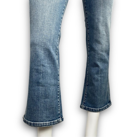 NWT BLANKNYC Kick Flare Crop Jeans Medium Wash Classiccore Closet Staple Size 27 - Picture 6 of 16
